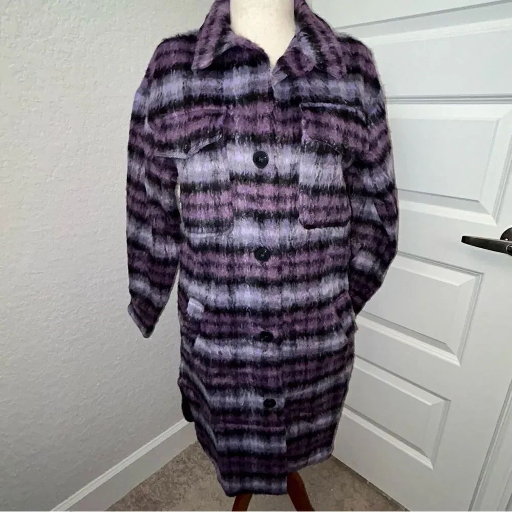 New, Forever21 Ombre Fuzzy Large Button Front LongβSleeve Shacket Long Jacket